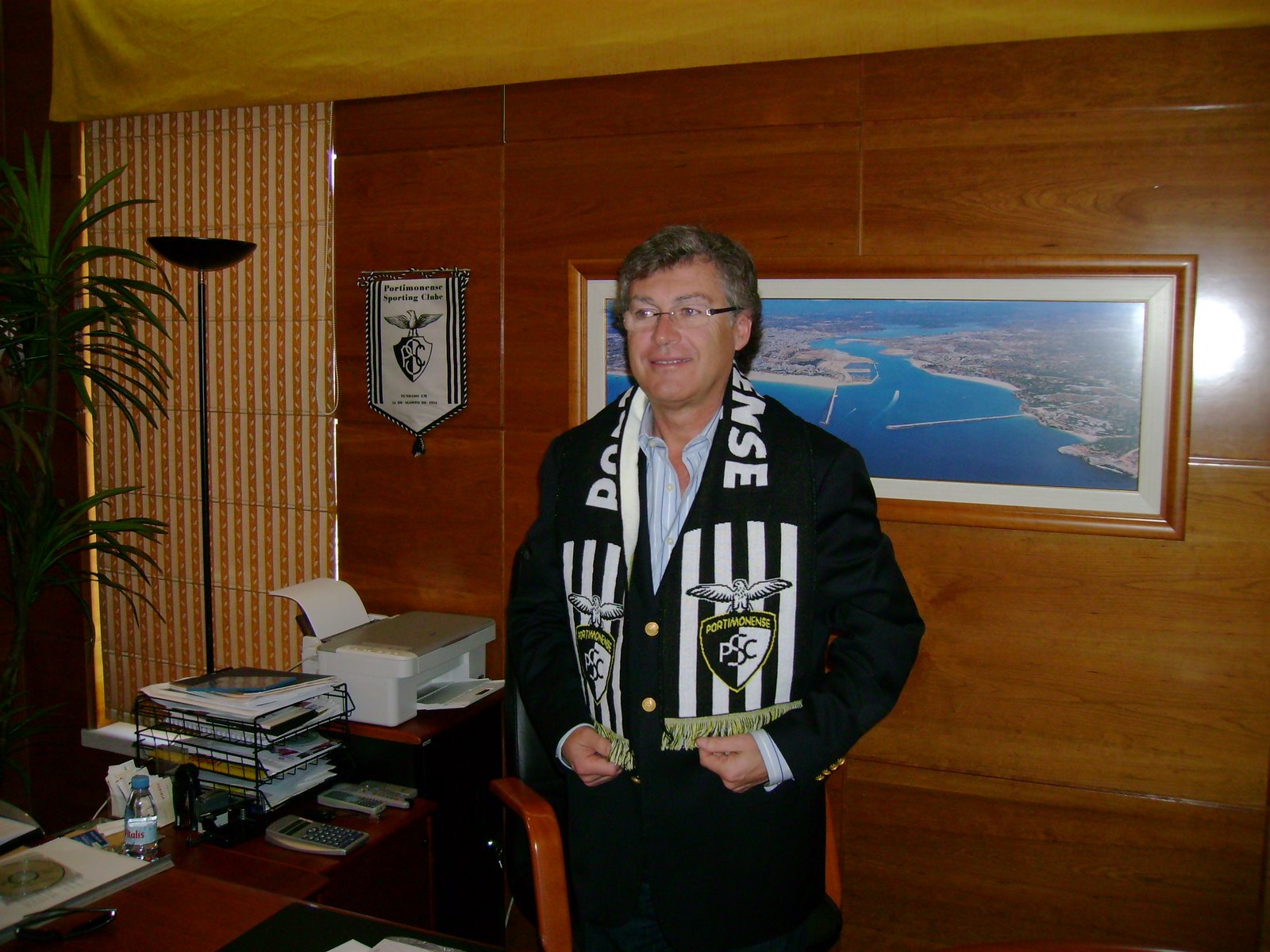 Sul Informação - Fernando Rocha reeleito presidente do Portimonense para novo mandato de três anos