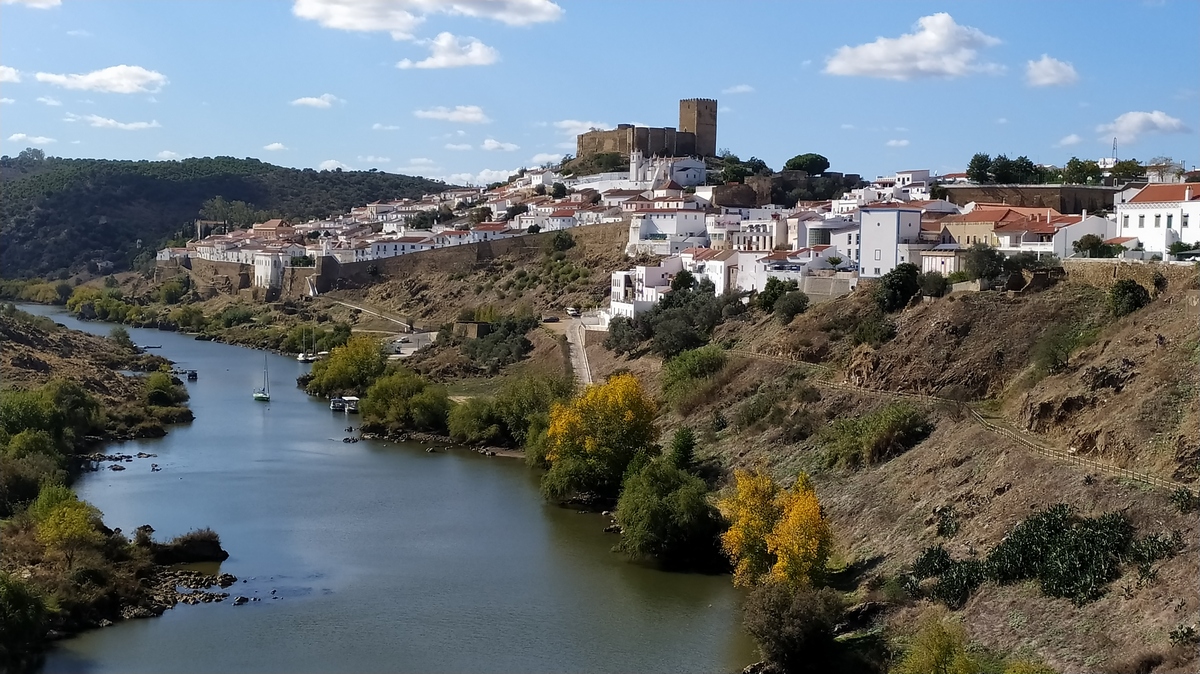 Sul Informação - Portugal de Lés-a-Lés parte de Faro, atravessa o Alentejo e termina em Bragança