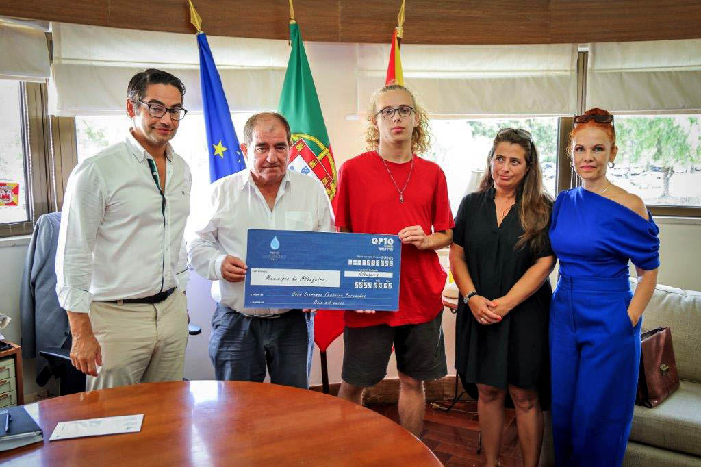 Sul Informação - “Prémio Sustentabilidade” de 2000 euros entregue ao jovem albufeirense José Fernandes