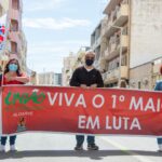 Sul Informação - Desfile do 1º de Maio destaca perda de direitos laborais durante a pandemia [fotogaleria]
