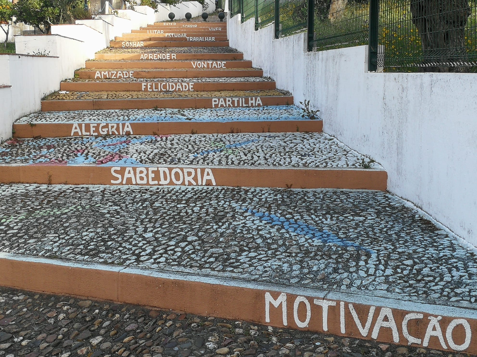 Sul Informação - De Vila Nova da Barquinha a Tomar, há Vhils e “Caça Brava”