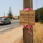 Sul Informação - Há quem não tenha água nem esgotos junto à EN125 e Aleixo diz que a culpa é da concessionária da estrada