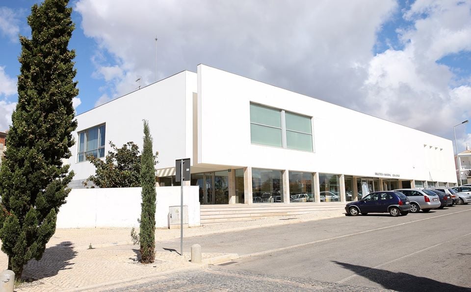 Sul Informação - Livro “Lenocínio VS Prostituição” é apresentado na Biblioteca de Albufeira