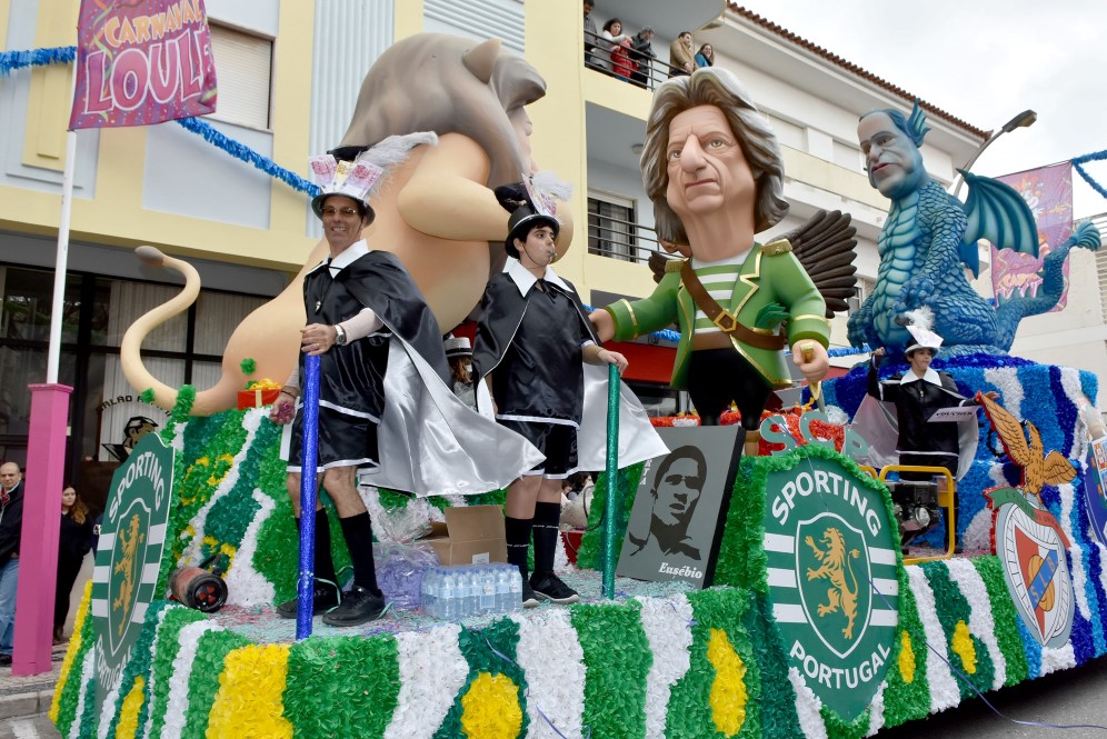 Sul Informação - Fotogaleria: Carnaval leva folia, sátira e muitos turistas a Loulé