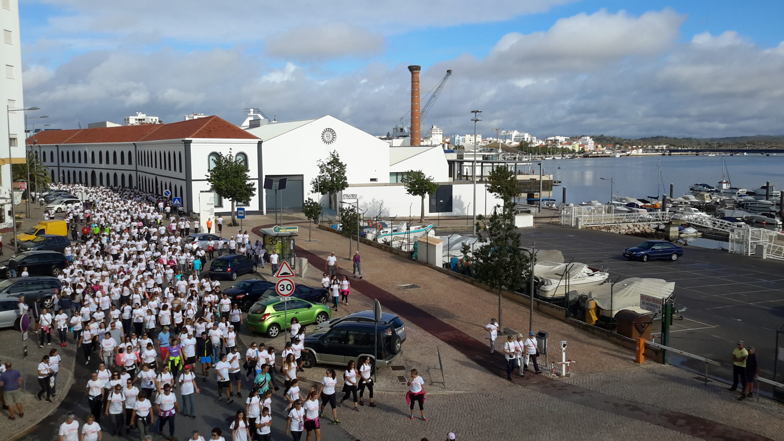 Sul Informação - Mamamaratona levou milhares à zona ribeirinha de Portimão