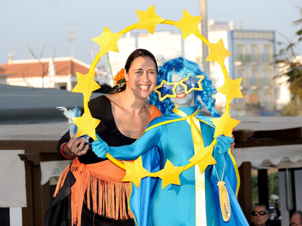 Sul Informação - Milhares celebraram adesão à União Europeia no Carnaval de Altura