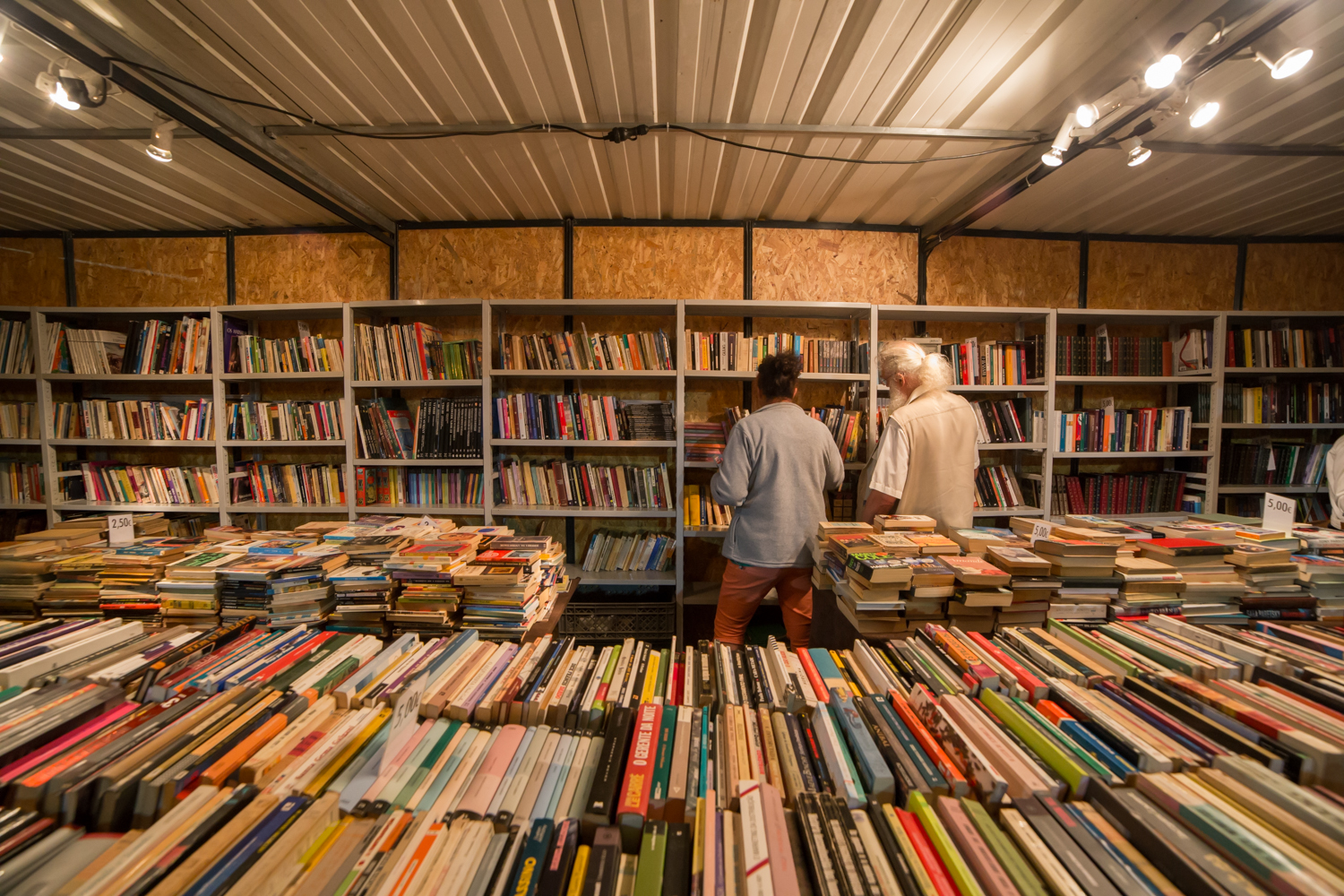 Sul Informação - Já começou a Feira do Livro de Olhão e hoje há Serafim em dose dupla
