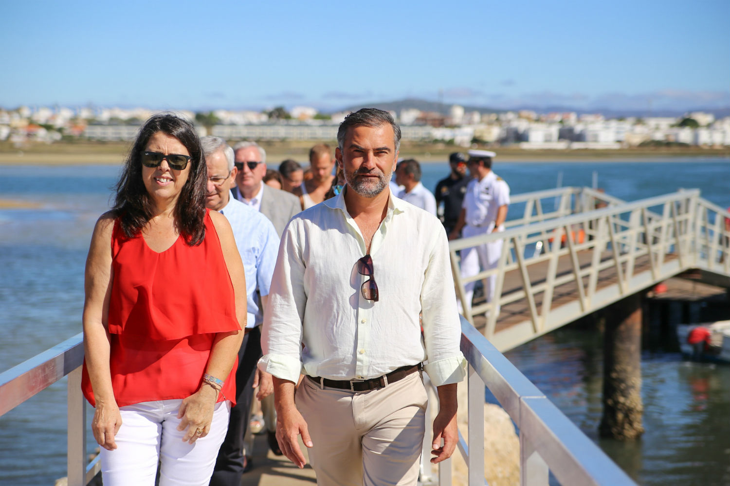 Sul Informação - Secretária de Estado visitou praias de Olhão e ouviu preocupações de António Pina