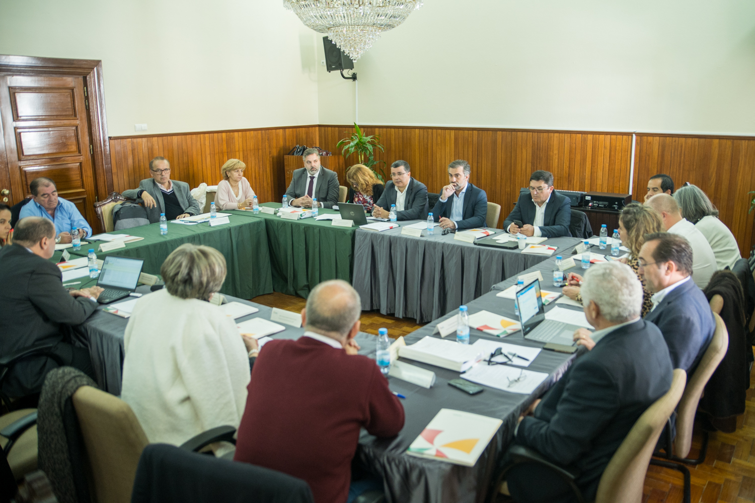 Sul Informação - Transportes públicos estiveram em debate na reunião da AMAL em Olhão