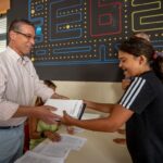 Sul Informação - Entrega de tablets e material escolar em Olhão está concluída