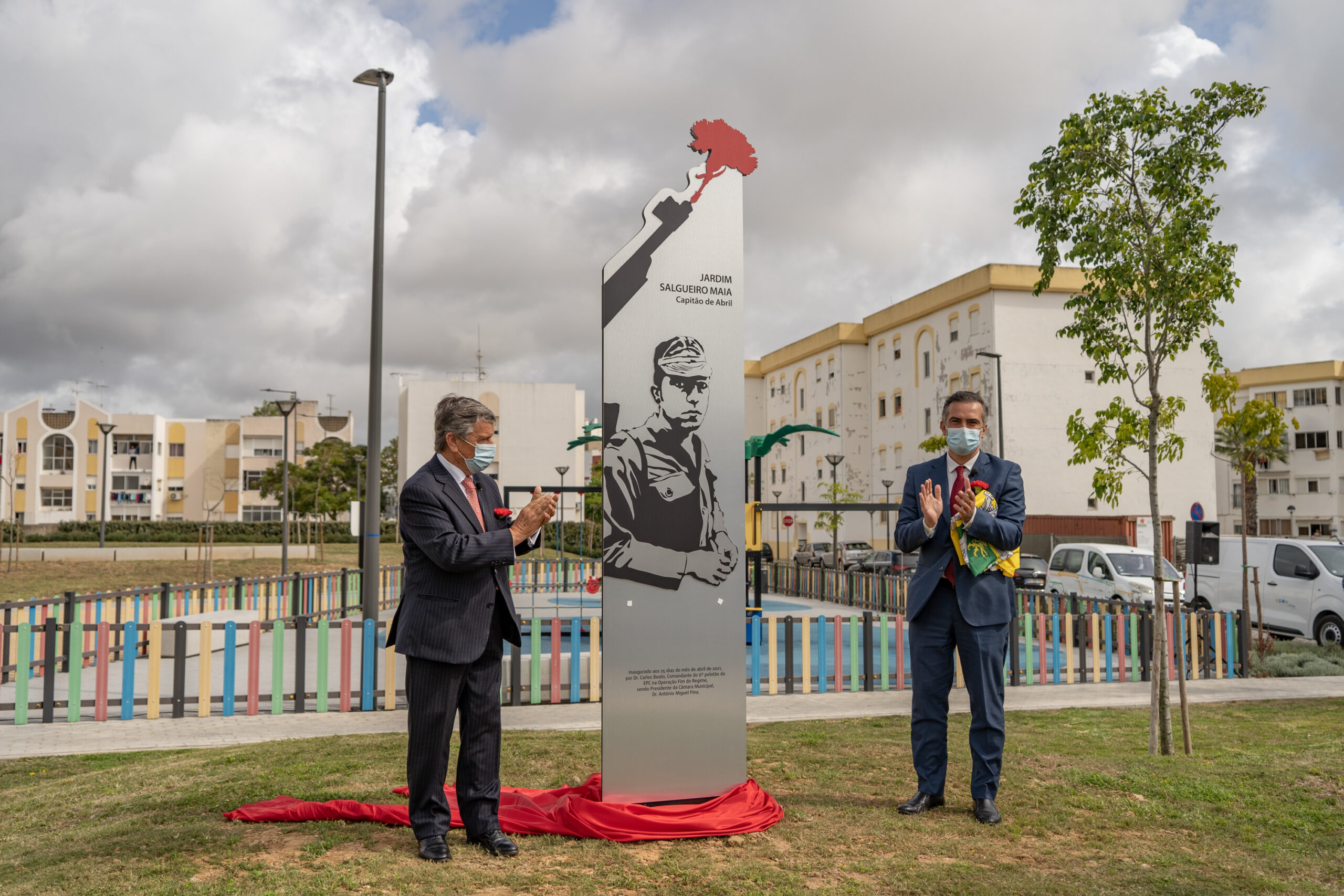 Sul Informação - Olhão comemorou 25 de Abril com inauguração do Jardim Salgueiro Maia