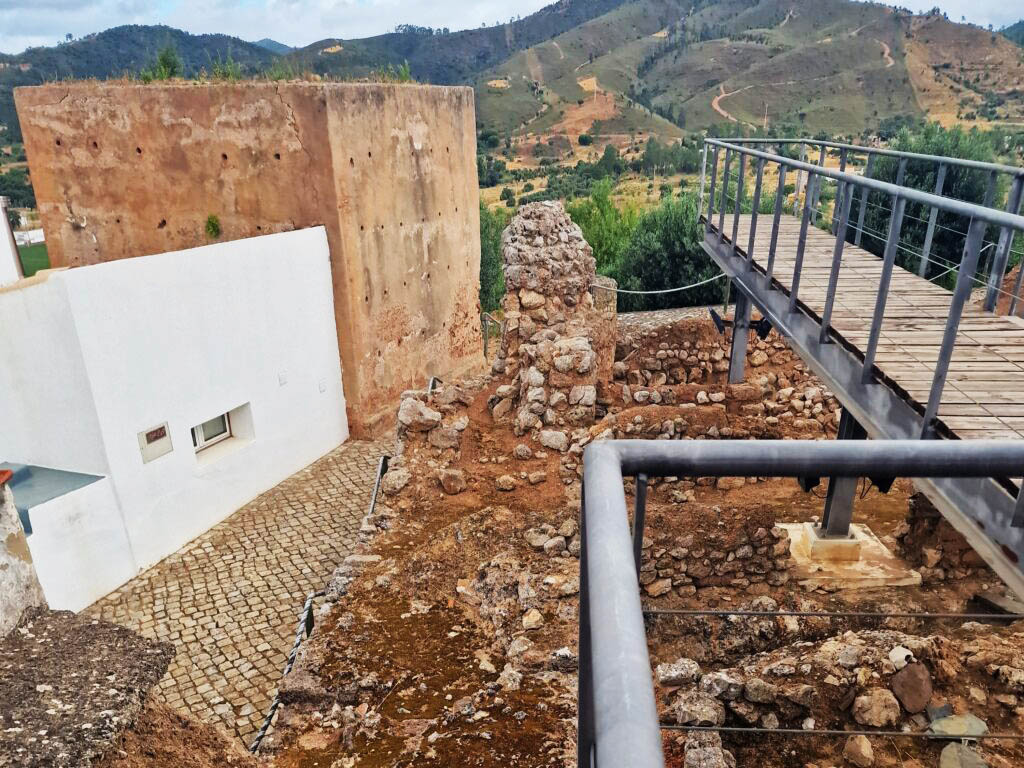 Sul Informação - Classificação do Castelo de Salir está em consulta pública