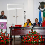 Sul Informação - «O velho abutre é sábio e alisa as suas penas»: a palavra e a democracia