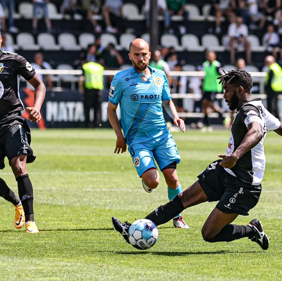 Sul Informação - Farense termina com 9 jogadores e perde na receção ao Varzim