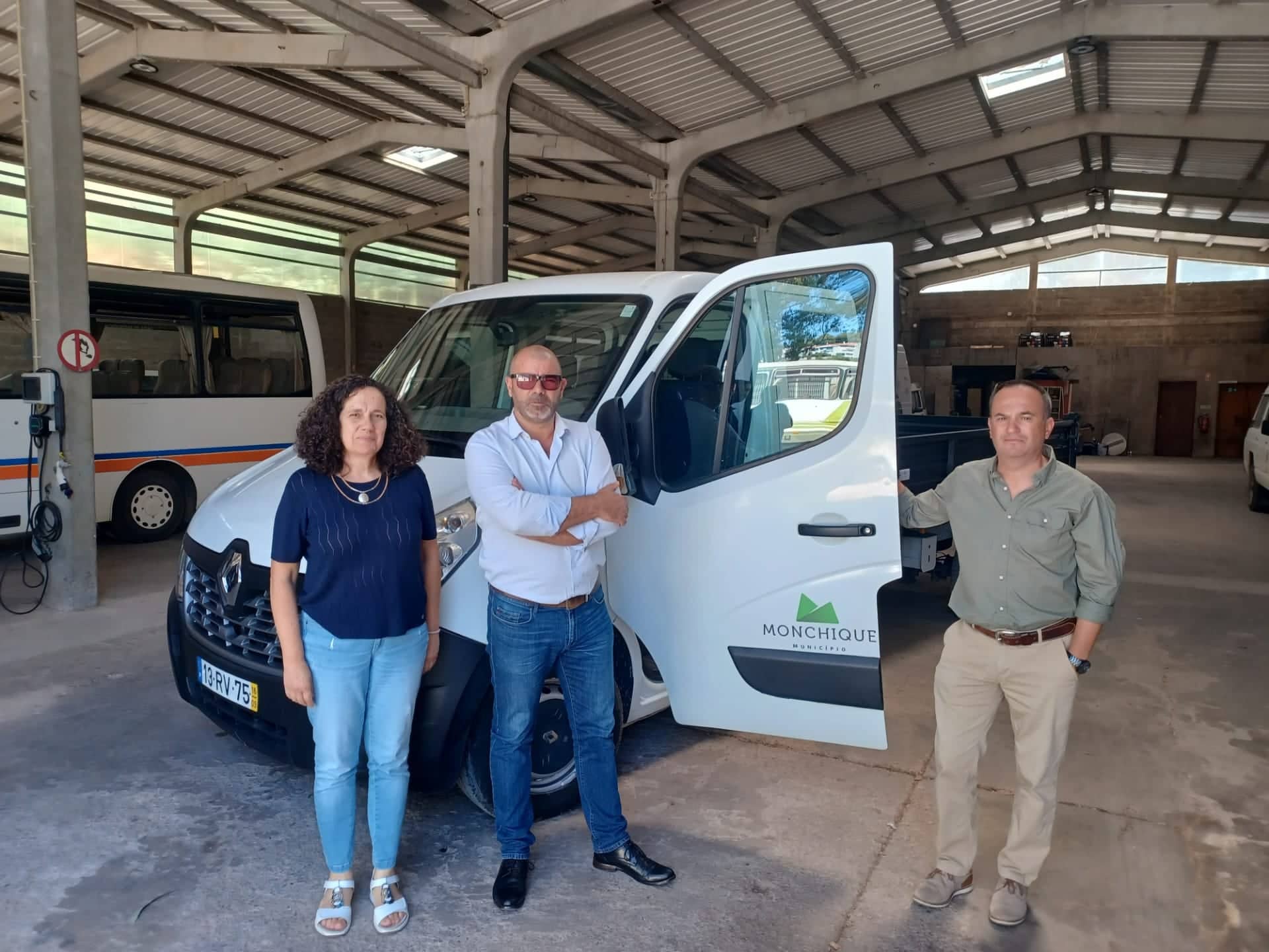 Sul Informação - Monchique já tem uma nova viatura para o setor das obras