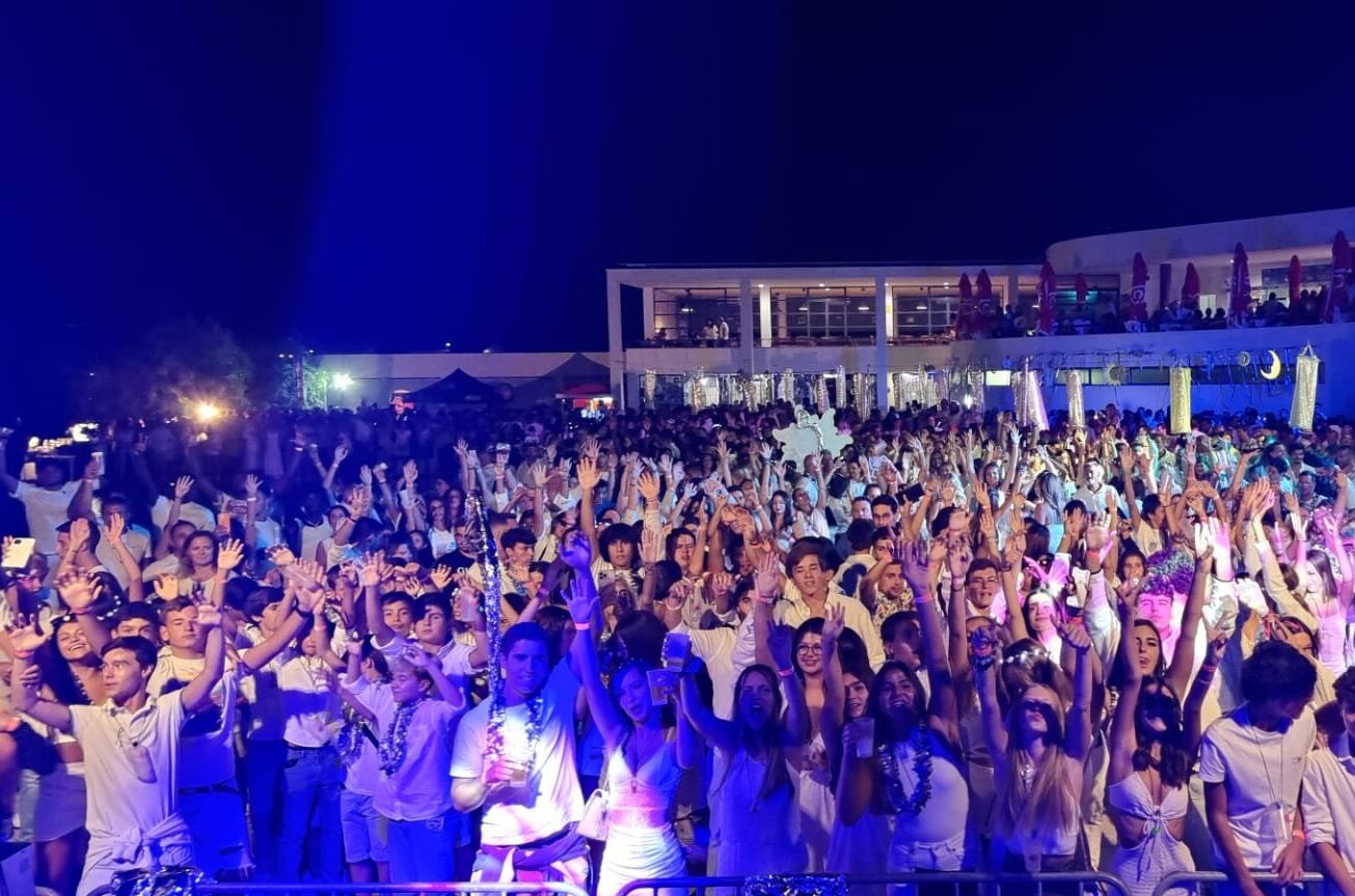 Sul Informação - Aljustrel volta a pintar-se de branco com festa na piscina