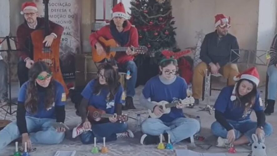 Sul Informação - Faro acolhe Concerto de Natal com o sexteto João Violão & Coro de Feras