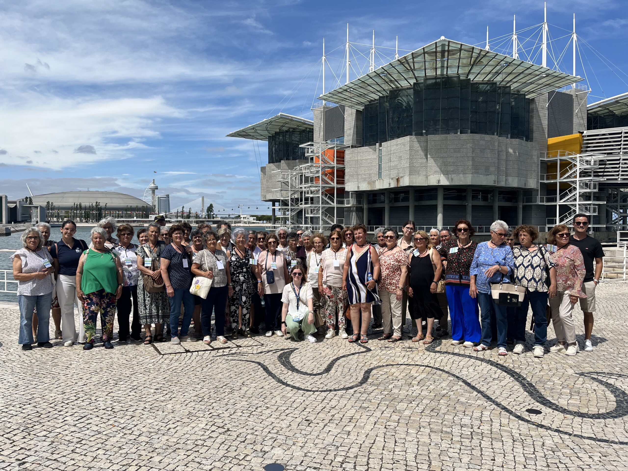 Sul Informação - Alunos da Universidade Sénior de Alcoutim fecham ano letivo com visita ao oceanário