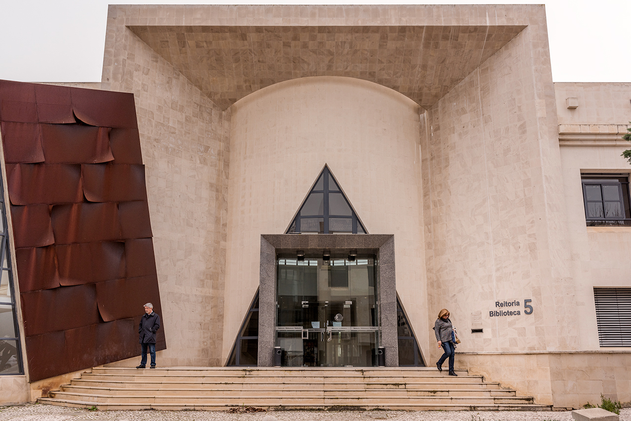 Sul Informação - Biblioteca da UAlg dedica o mês de Abril a conversas sobre a literatura oral