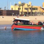 Sul Informação - 32 turistas sãos e salvos depois de embarcação encalhar na Praia da Rocha
