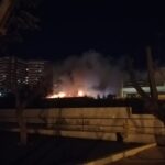 Sul Informação - Bombeiros combatem incêndio no telhado de casa antiga no centro de Faro (com vídeo)
