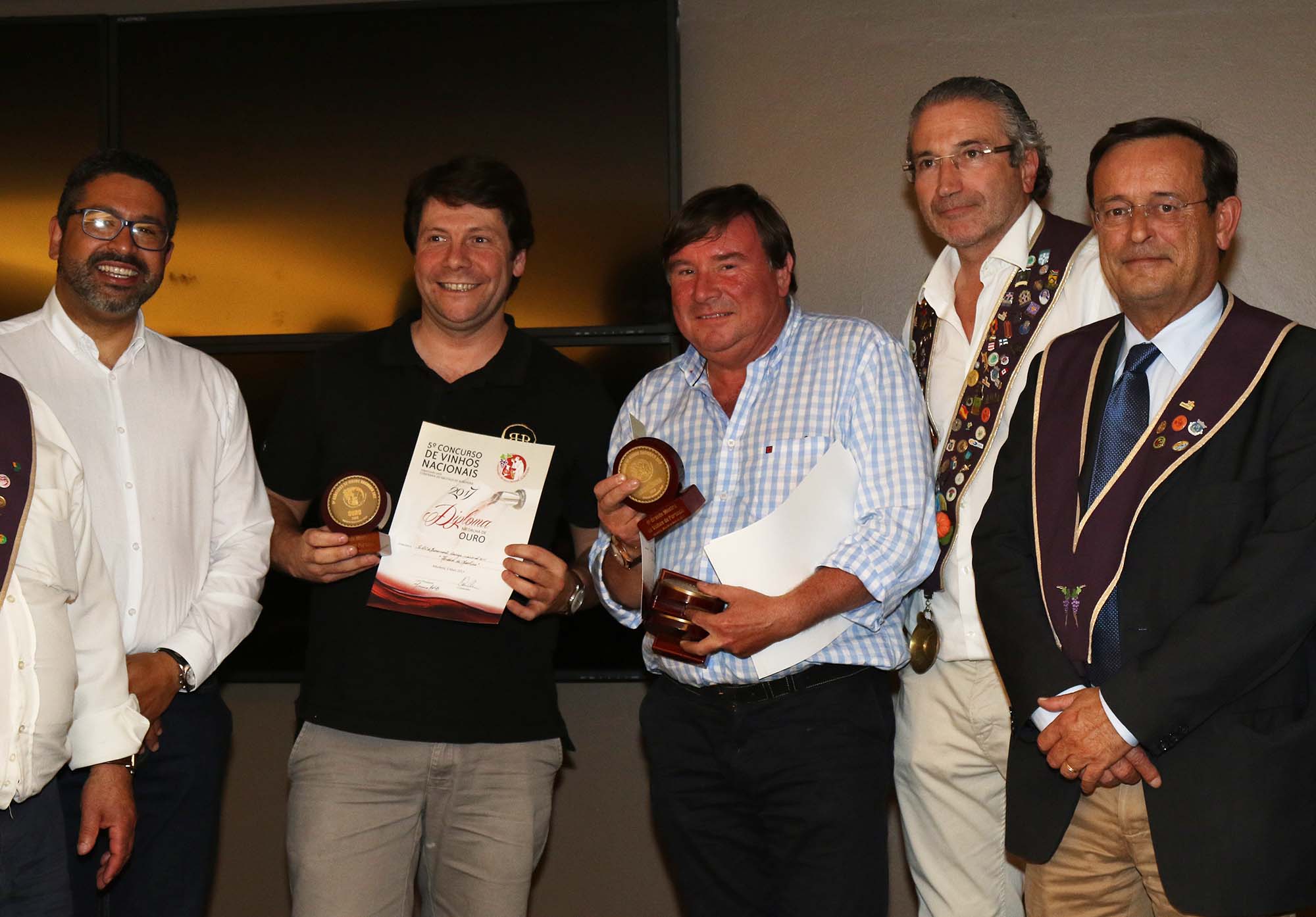 Sul Informação - Casa Sabicos Reserva 2013 ganha medalha de excelência da Confraria Bacchus de Albufeira