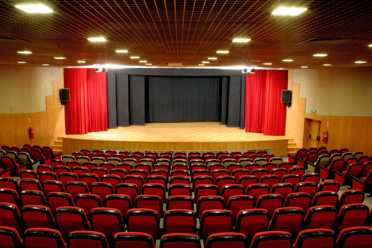 Sul Informação - Estruturas e artistas da região ainda podem concorrer a apoio de 7 mil euros da rede Azul