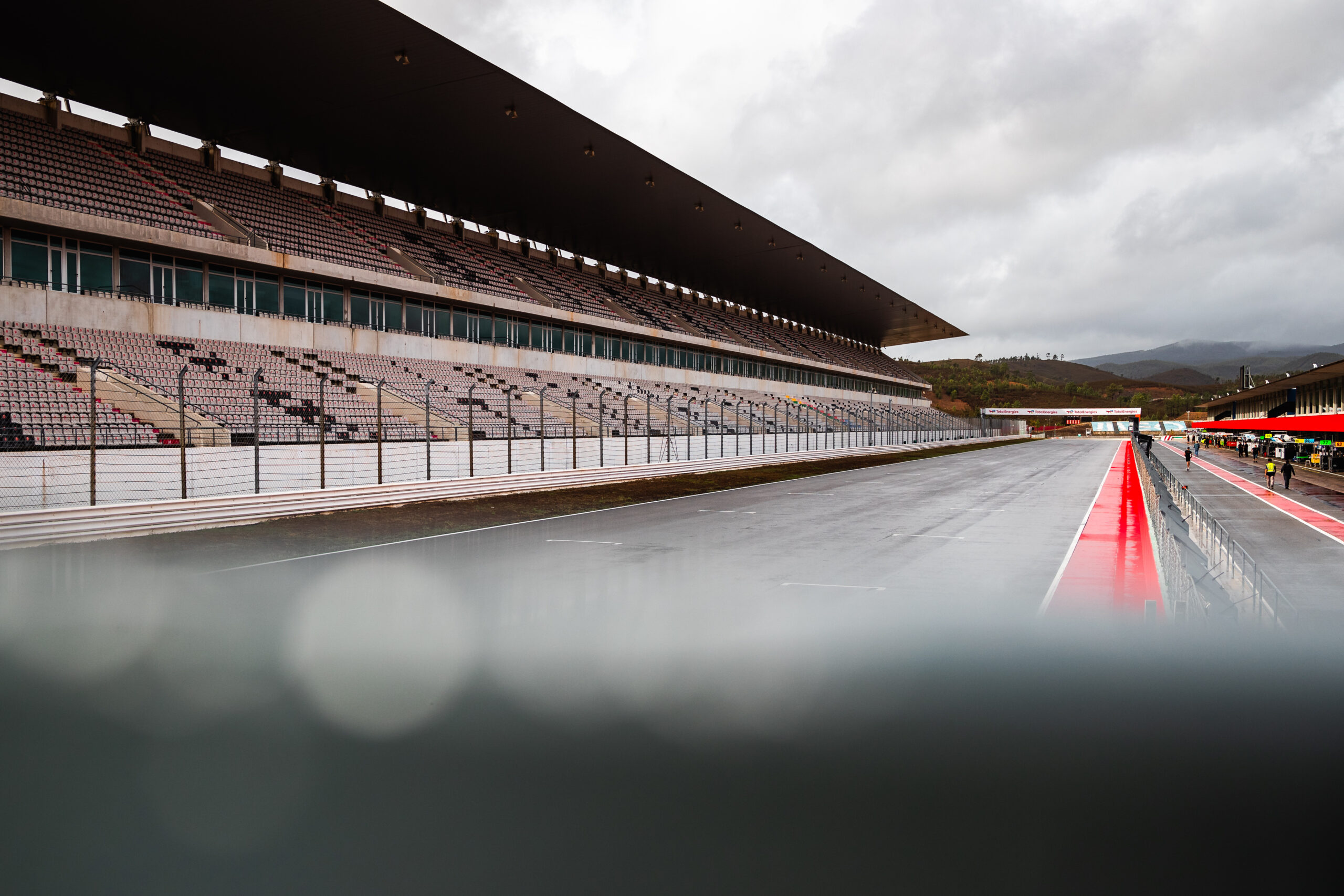 Sul Informação - Bernardo Pinheiro testa LM P3 do Team Virage no Autódromo do Algarve