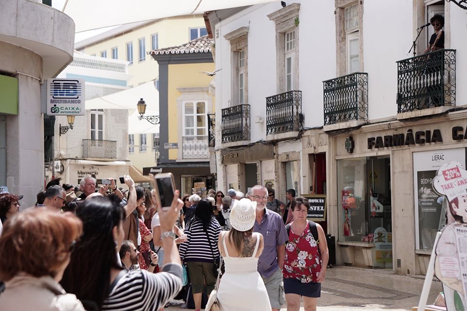 Sul Informação - “Menina estás à Janela” para voltar a ver cultura nas ruas de Faro