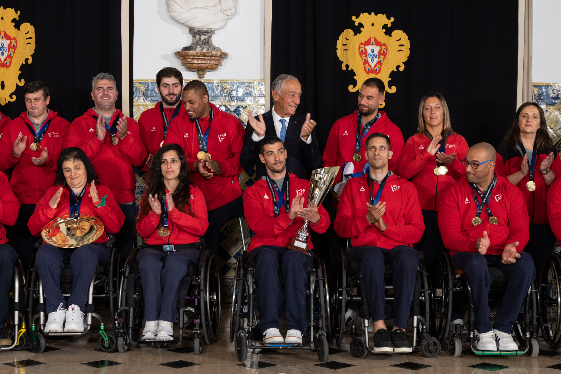 Sul Informação - Atletas de andebol em cadeira de rodas da Casa do Povo de Messines distinguidos por Marcelo