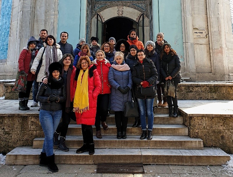 Sul Informação - Faro: Agrupamento Pinheiro e Rosa adere a projeto Erasmus + que busca a felicidade