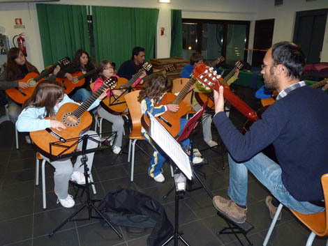 Sul Informação - Guitarra mobiliza jovens de Alcoutim