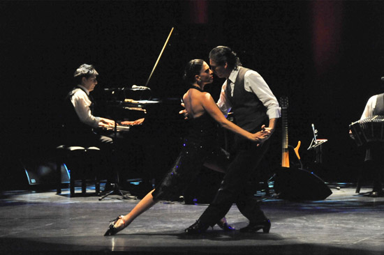 Sul Informação - Auditório de Olhão acolhe espetáculo de tango argentino