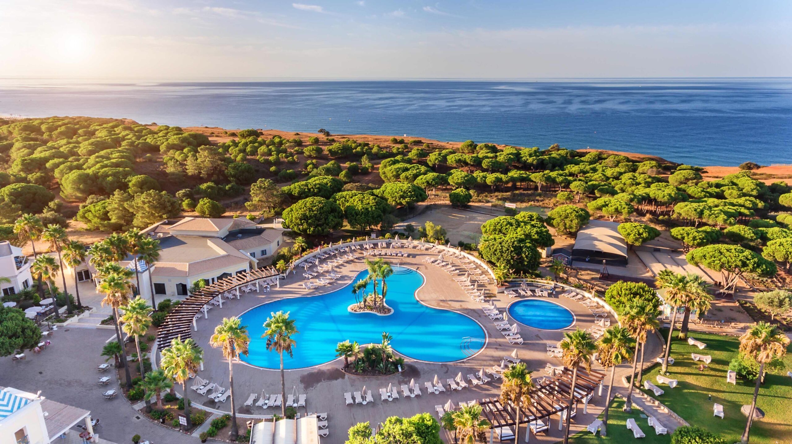 Sul Informação - Grupo AP Hotels & Resorts aposta na formação dos colaboradores