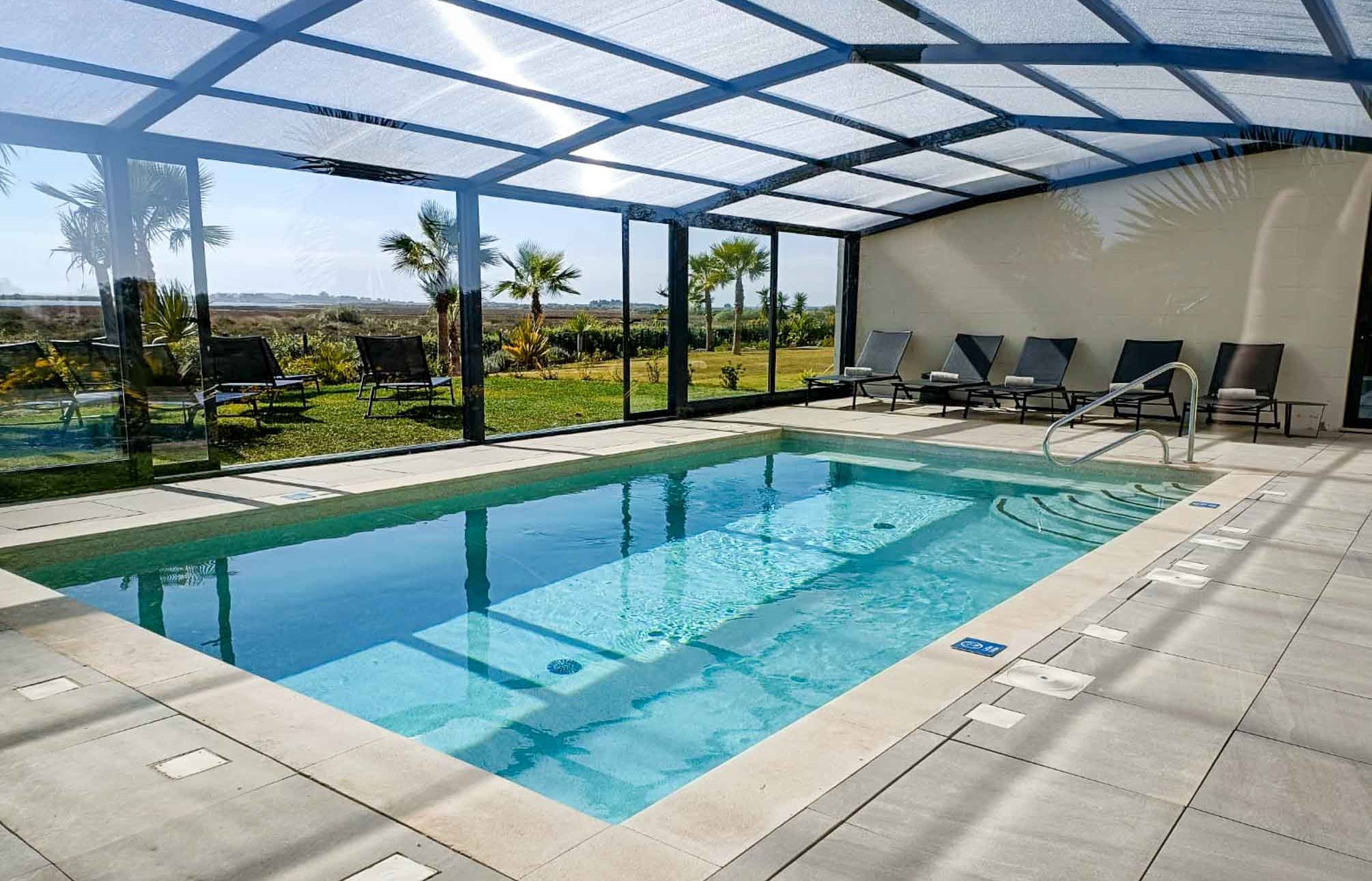Sul Informação - Hotel AP Cabanas Beach & Nature reabre com piscina interior aquecida