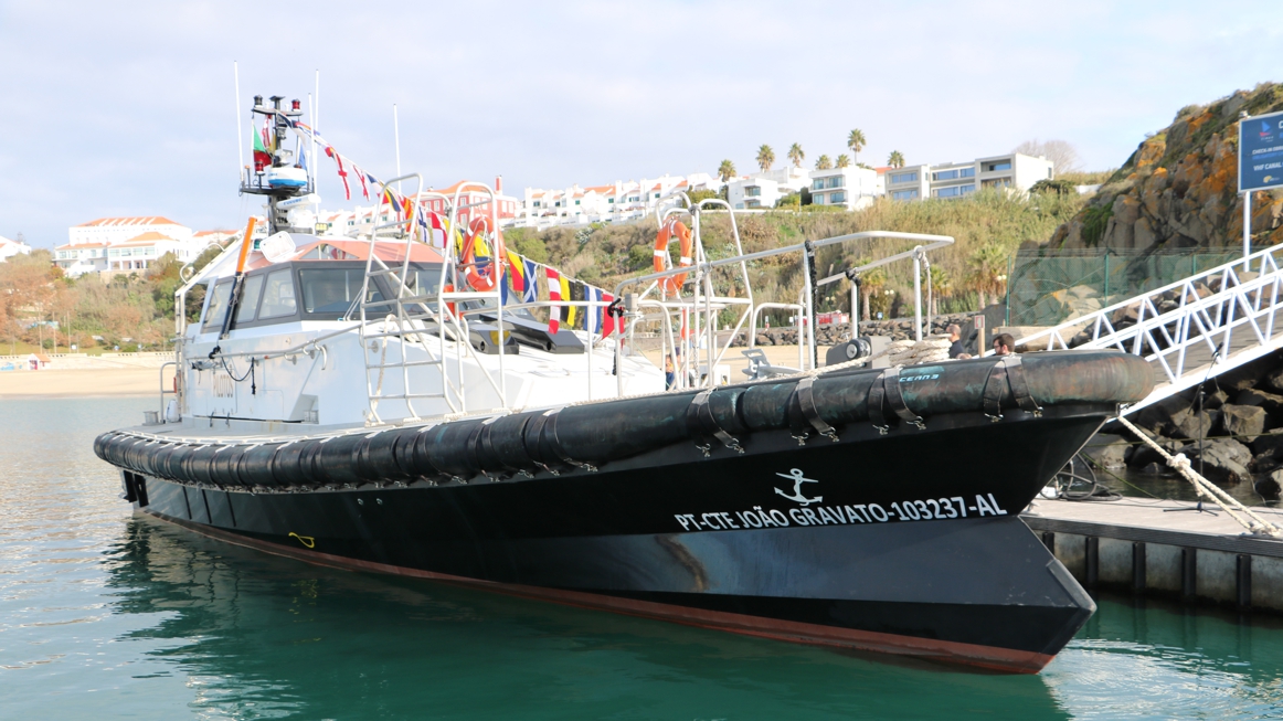 Sul Informação - Administração dos Portos de Sines e do Algarve recebeu lancha no 42º aniversário