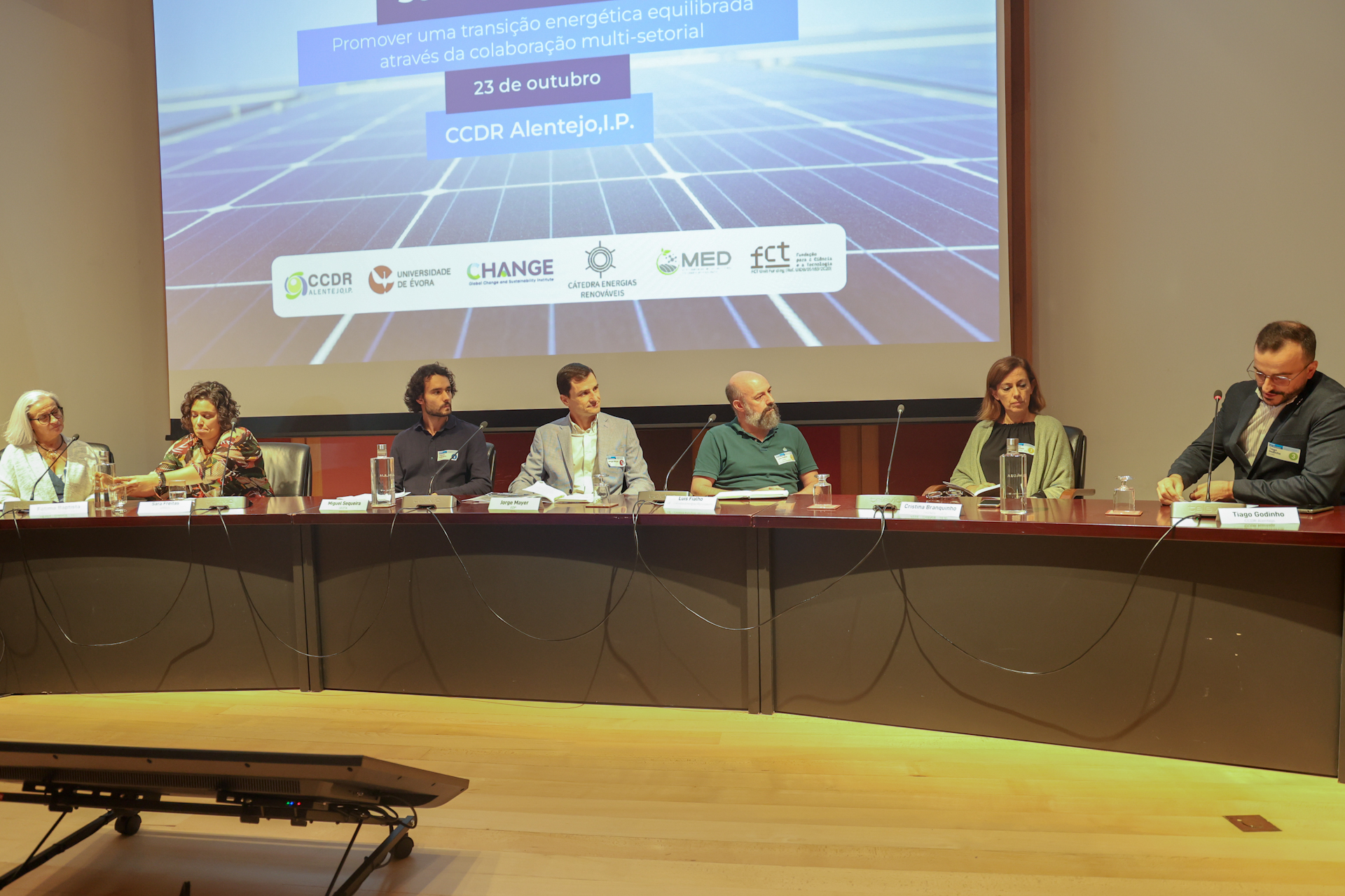 Sul Informação - Academia, administração pública, setor privado e sociedade civil discutiram transição energética no Fórum Solar Fotovoltaico