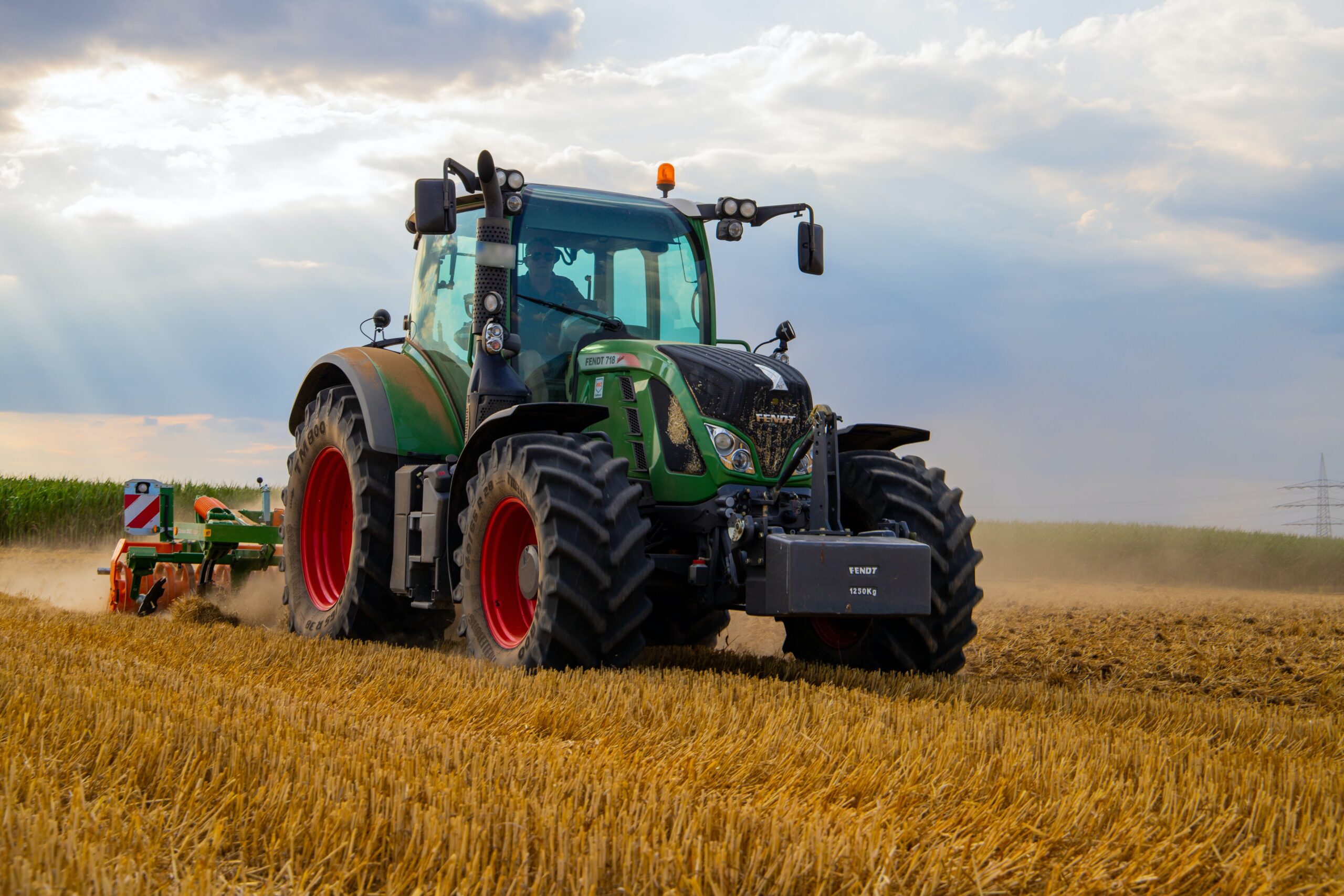 Sul Informação - UE/Agricultores: Protesto corta EN260 na fronteira alentejana de Vila Verde de Ficalho