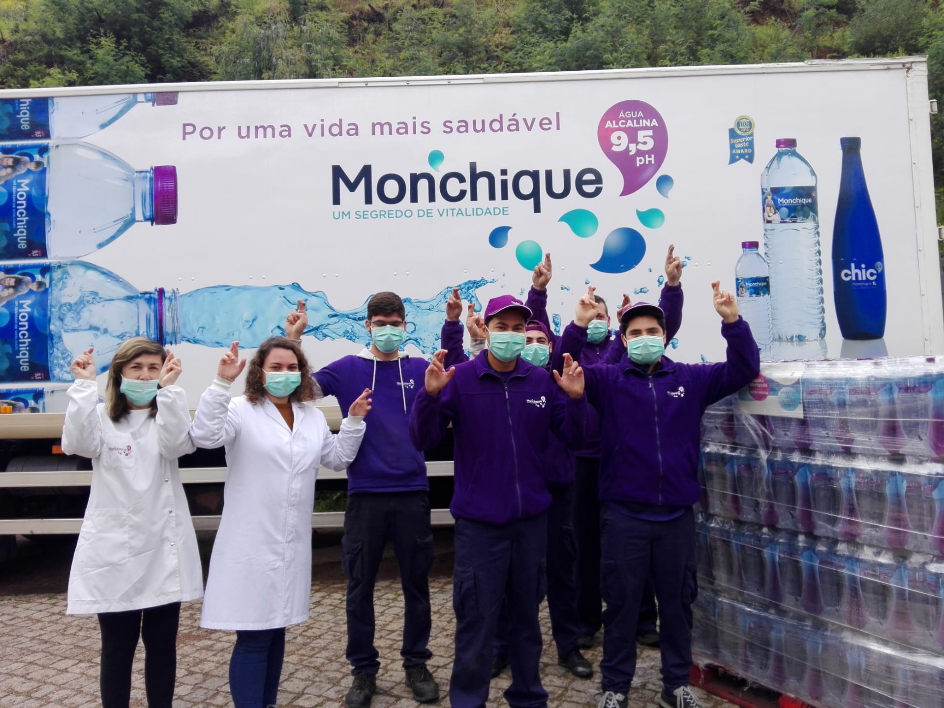 Sul Informação - Água de Monchique oferece 45 mil litros de água a profissionais de saúde