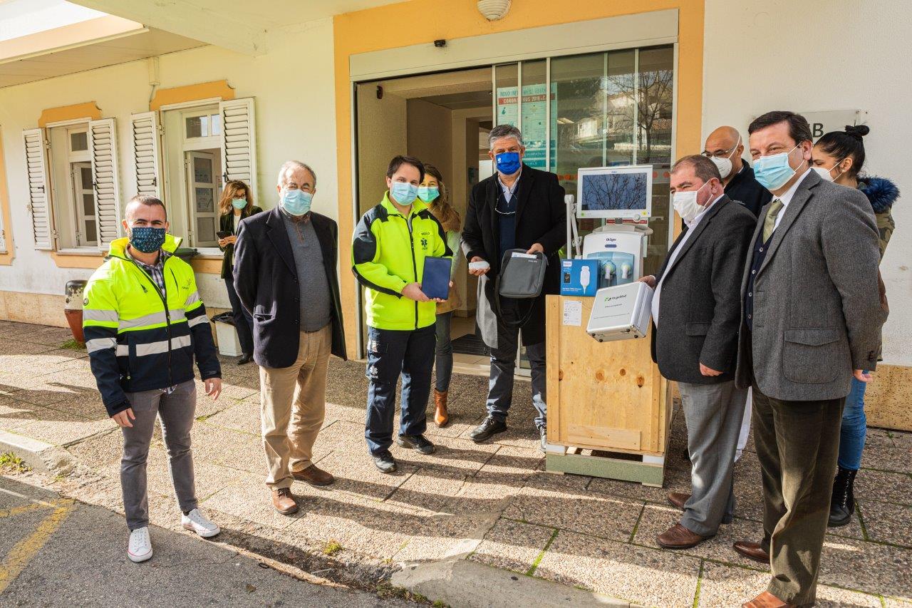 Sul Informação - Albufeira entregou ventilador, ecógrafos e videolaringoscópio ao CHUA