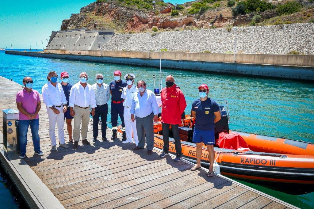 Sul Informação - Albufeira tem viatura 4×4 e barco para vigiar áreas não concessionadas