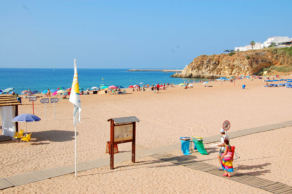 Sul Informação - Albufeira volta a ser campeã nacional das praias de ouro, D. Ana perde galardão