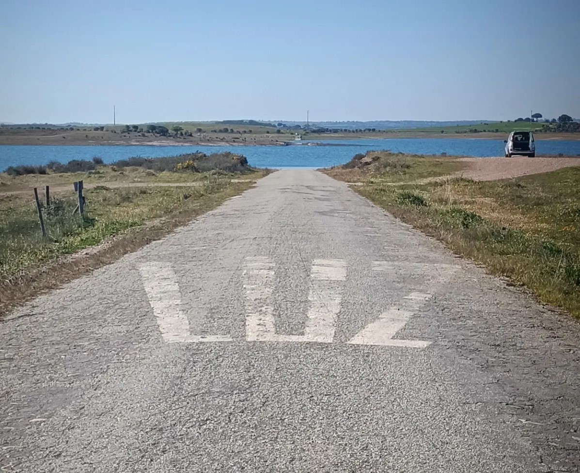 Sul Informação - Habitantes da Aldeia da Luz pagam IMI de terrenos submersos pela barragem de Alqueva