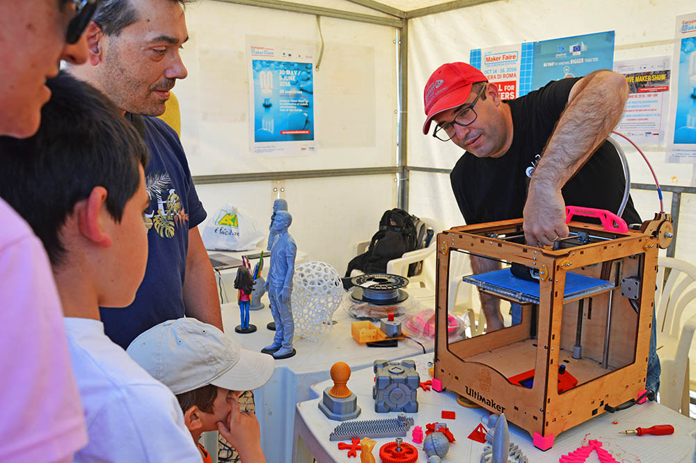 Sul Informação - Impressoras 3D e robôs foram vedetas no Algarve Makers Show em Portimão