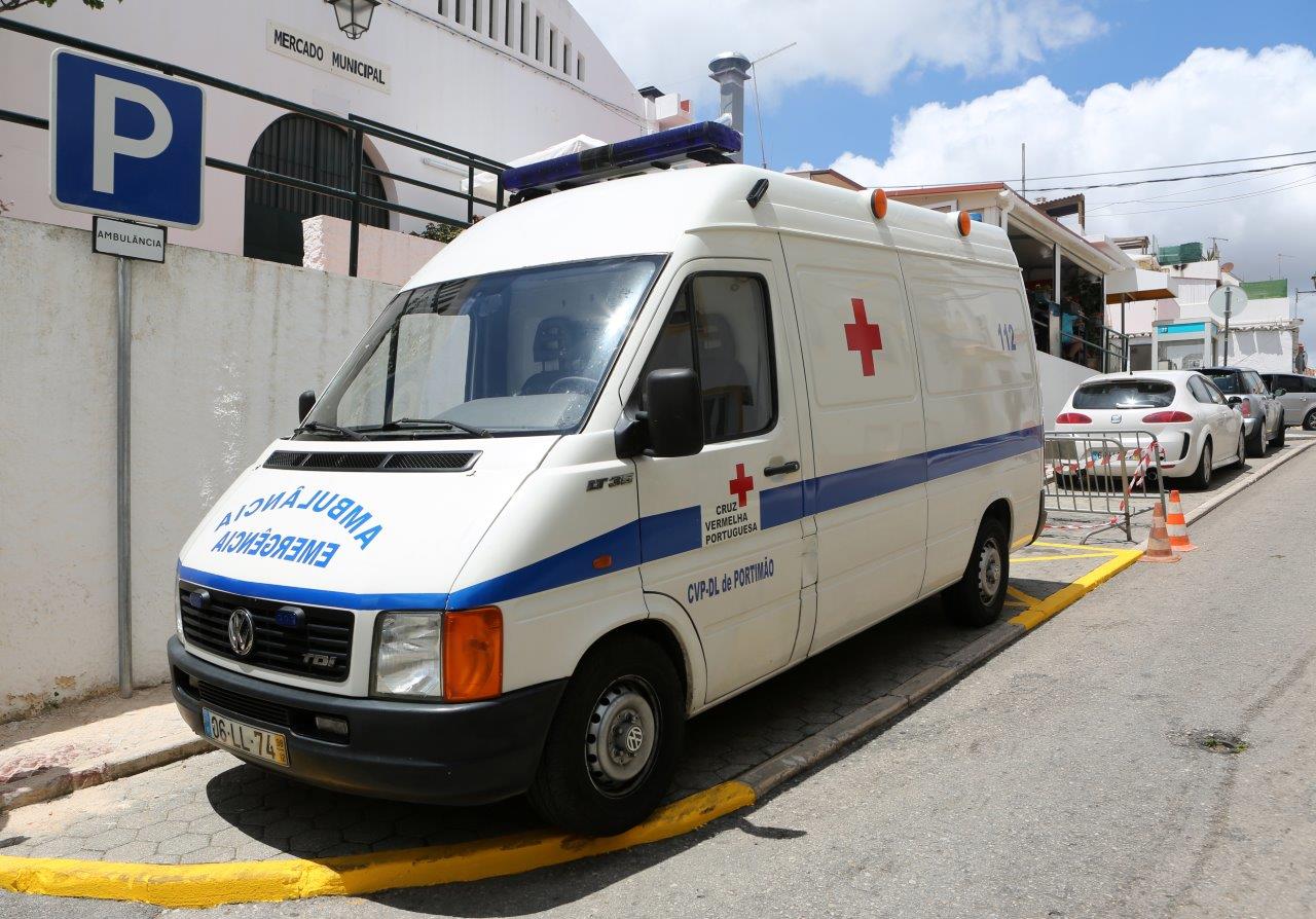 Sul Informação - Alvor vai ter uma ambulância do INEM em permanência durante o Verão