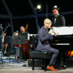 Sul Informação - Filipe Raposo e Orquestra Clássica do Sul deram música ao 15º aniversário do Teatro das Figuras