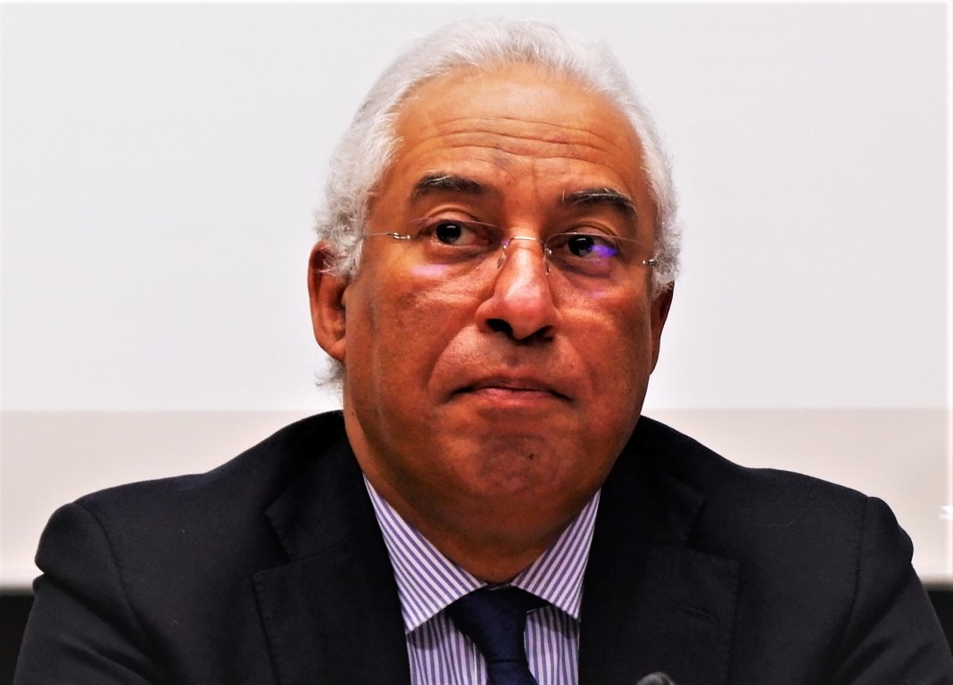 Sul Informação - António Costa recebeu em mão queixas dos enfermeiros algarvios e «vai ver» o que irá fazer