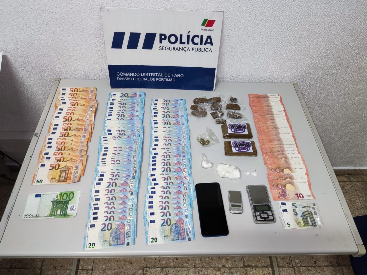 Sul Informação - Homem de 28 anos detido por tráfico de cocaína e haxixe em Portimão