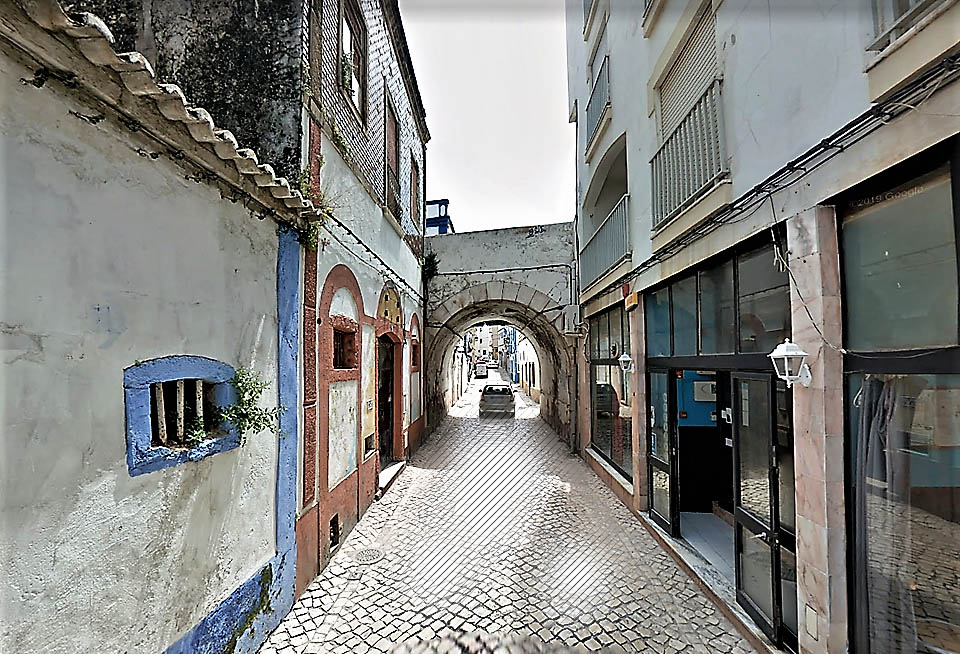 Sul Informação - Portimão: Trânsito interrompido na Rua de S. José para reparar arco