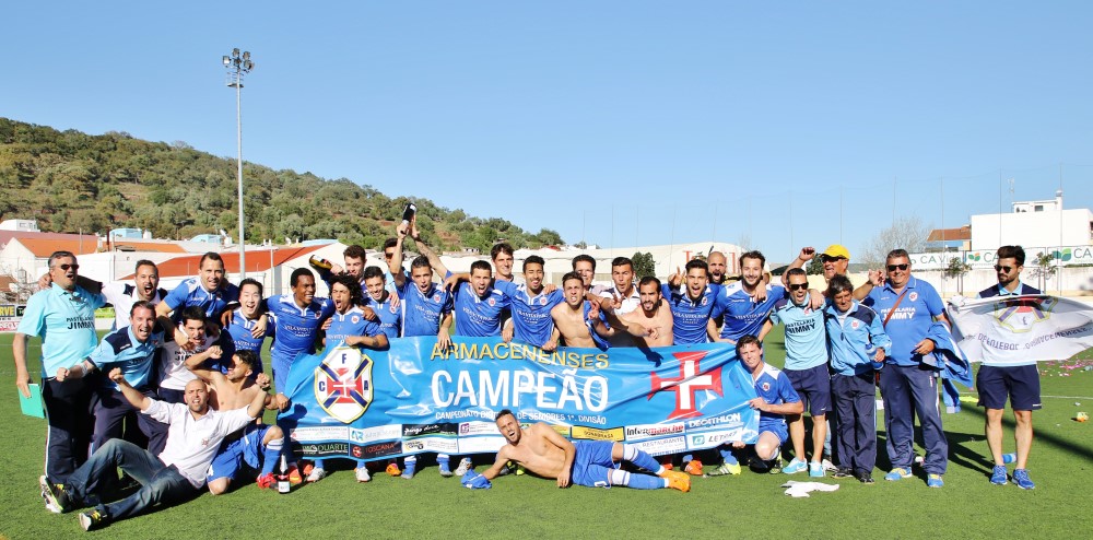 Sul Informação - Clube de Futebol «Os Armacenenses» sagra-se campeão distrital de futebol (com fotos)